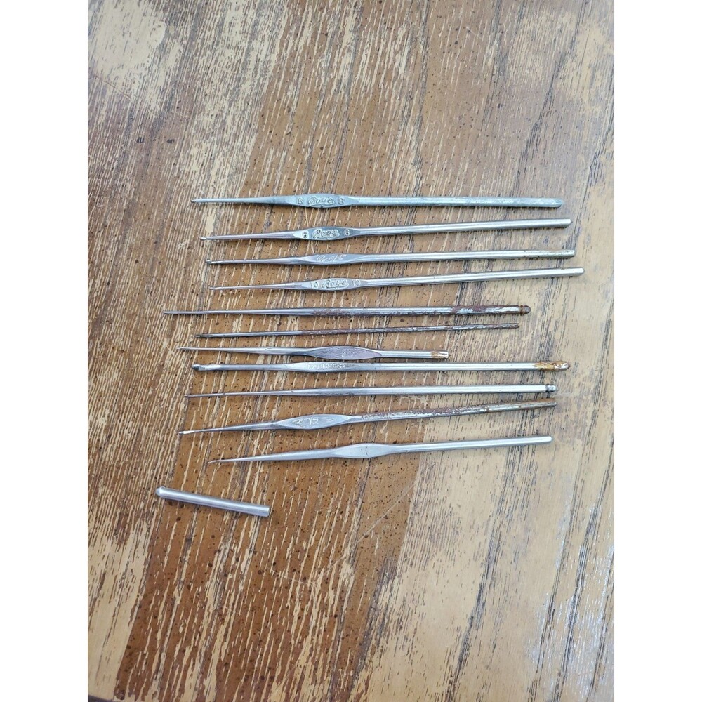 Lot of 10 Vintage Steel Crochet Hooks Boye Susan Bates Milward Lace Tool Set